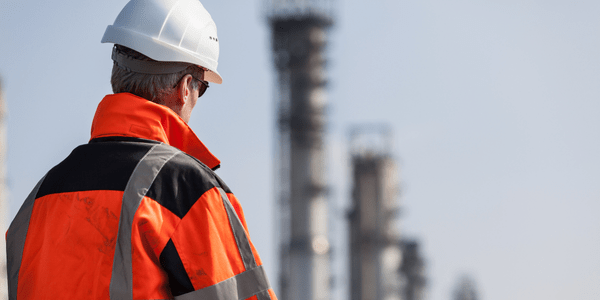 Petrokimya ve Ağır Sanayide İş Güvenliğini Artıran 7 Koruyucu Kıyafet Türü
